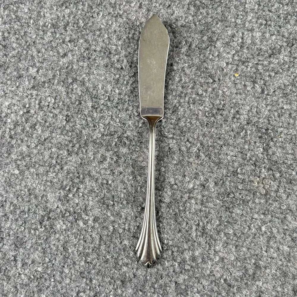 Vintage‎ Butter Spreader Knife Lot 5 Silverplate Mixed Patterns Flatware Crafts